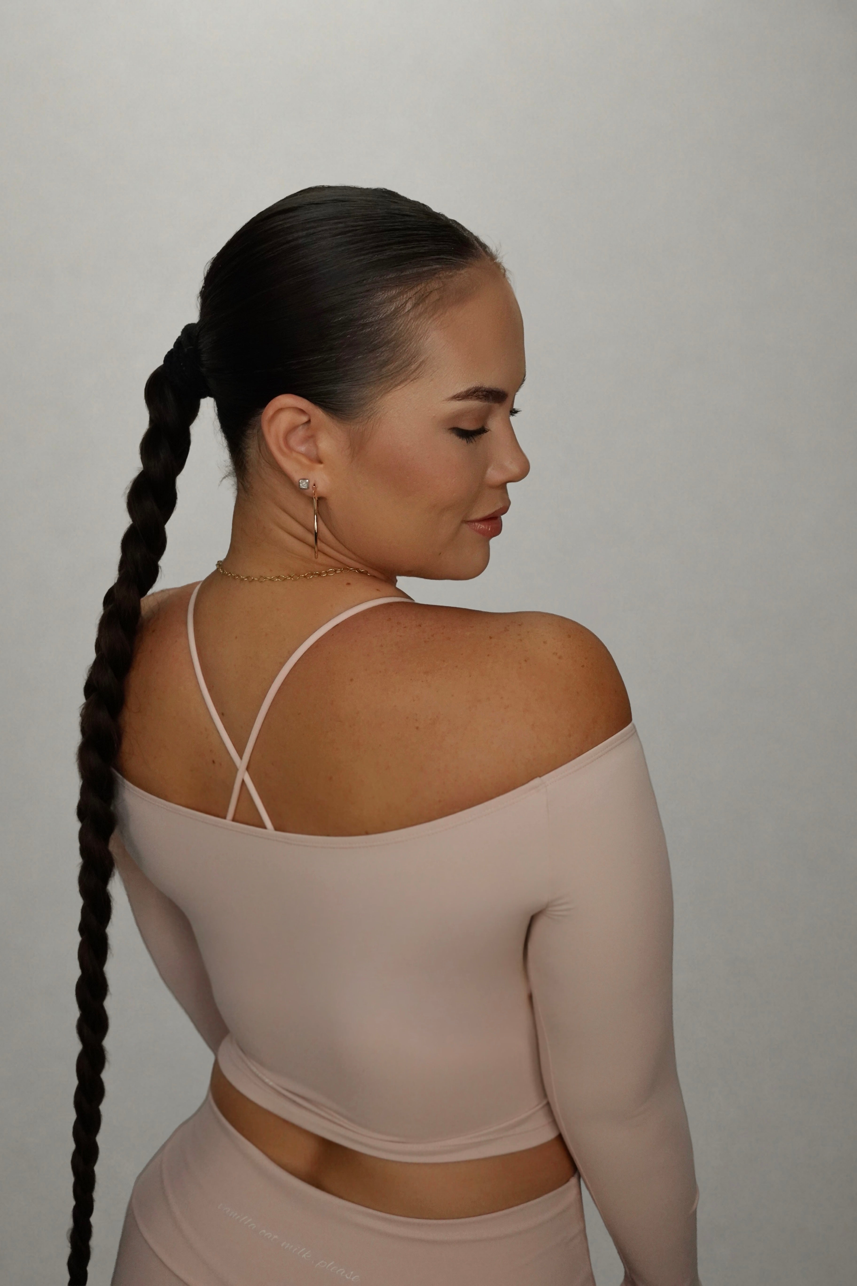 INFINITY OFF SHOULDER LONG SLEEVE