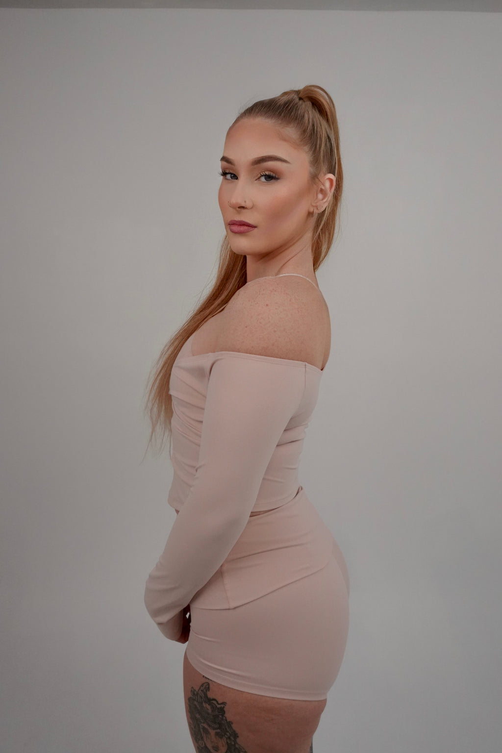 INFINITY OFF SHOULDER LONG SLEEVE